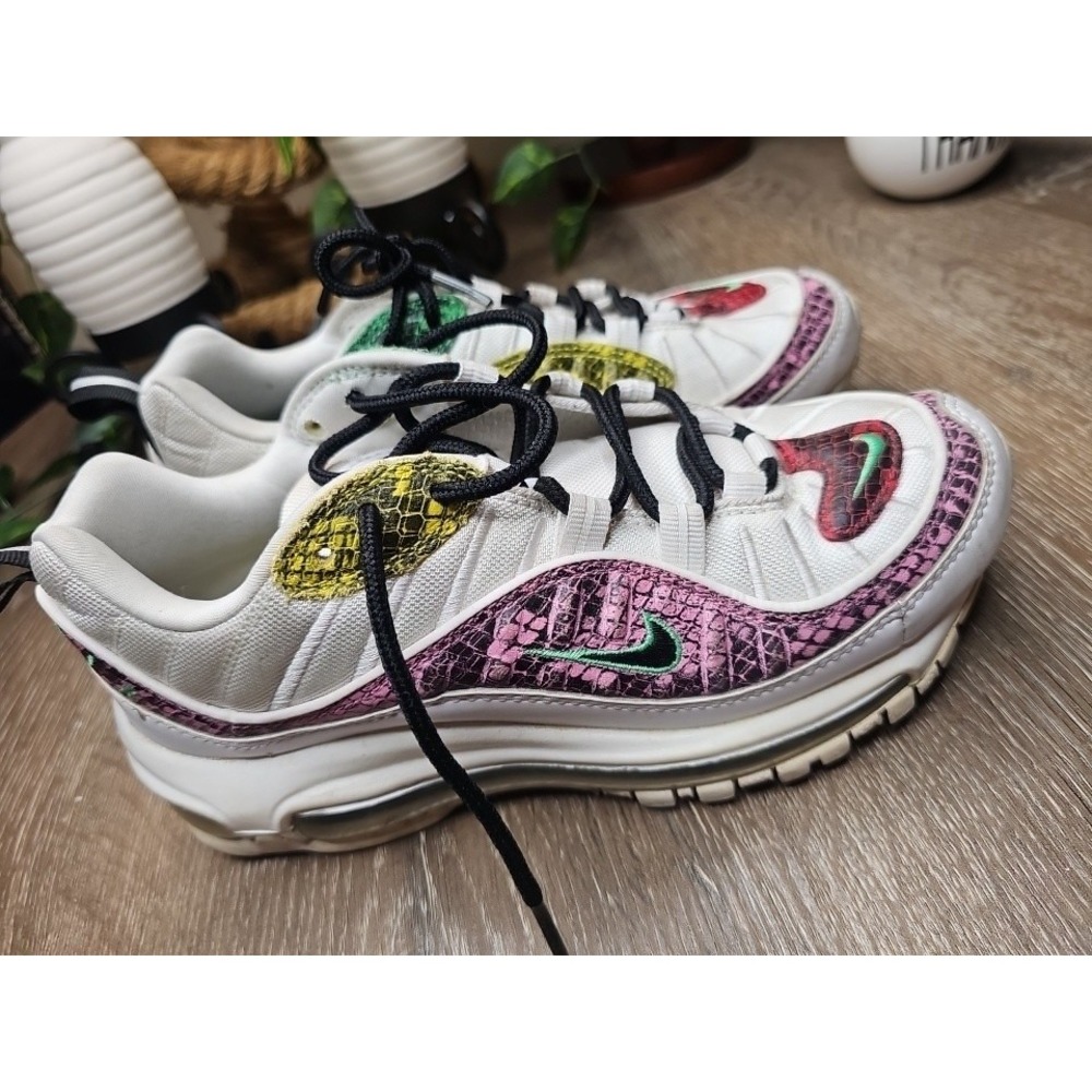 Nike Air Max 98 Women's Size 6 Athletic Shoes BV1978 100  Snakeskin Pink White